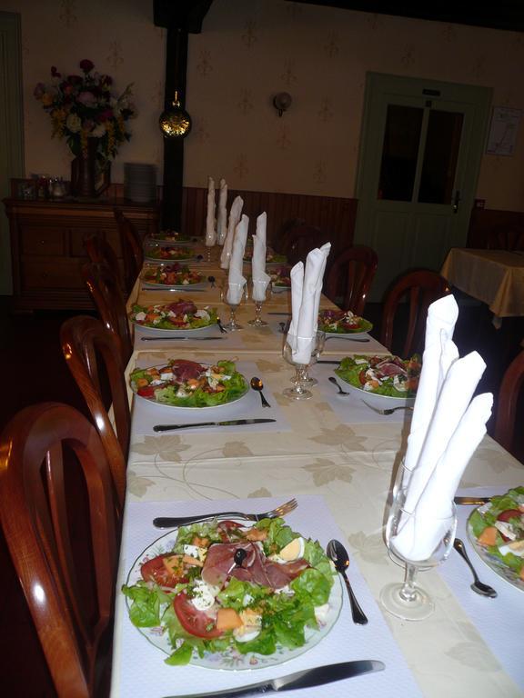 Auberge Bourbonnaise Lurcy-Levis Bagian luar foto