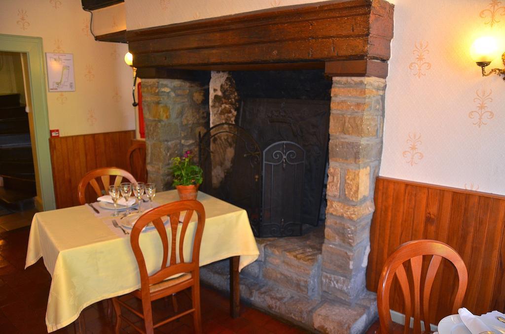 Auberge Bourbonnaise Lurcy-Levis Bagian luar foto
